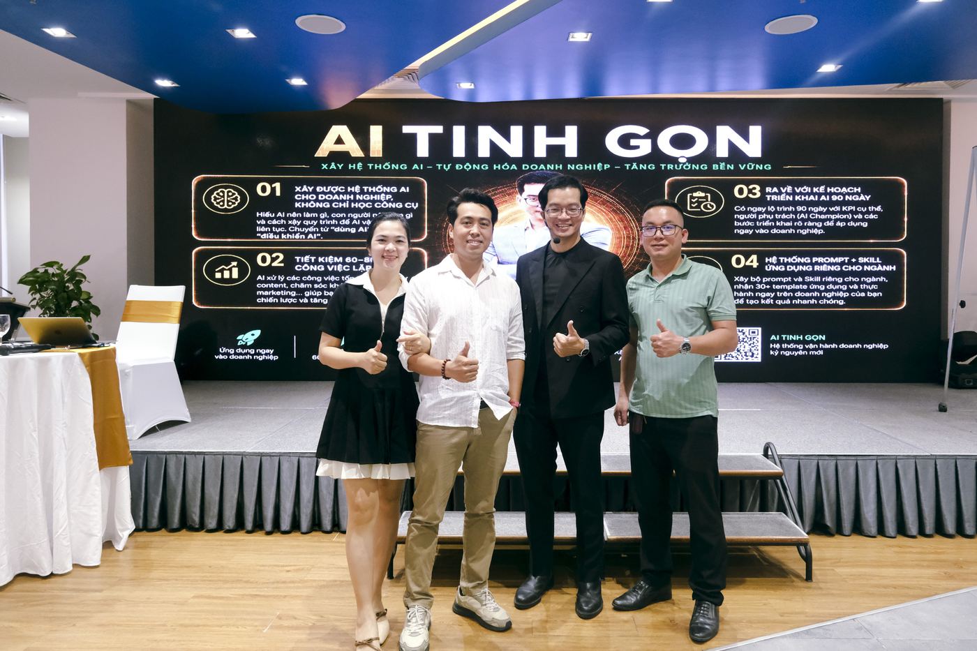 Đội ngũ UPO cùng học viên chương trình AI Tinh Gọn