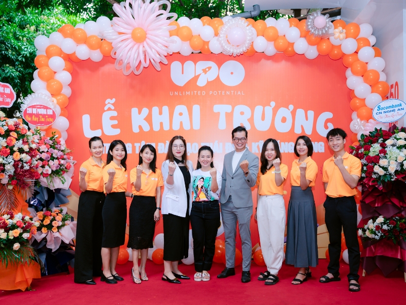 Tưng bừng khai trương chi nhánh UPO Vinh - Nghệ An tại 48-50 Lê Khôi 2 Hình ảnh đội ngũ UPO tại khai trương chi nhánh UPO Vinh - Nghệ An