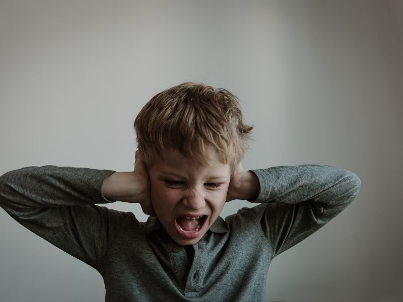 Cách xử lý thông minh, khéo léo khi trẻ nói tục, nói bậy 6 Khi tâm trạng không tốt là lúc trẻ dễ nói ra những từ nói bậy, chửi thề
