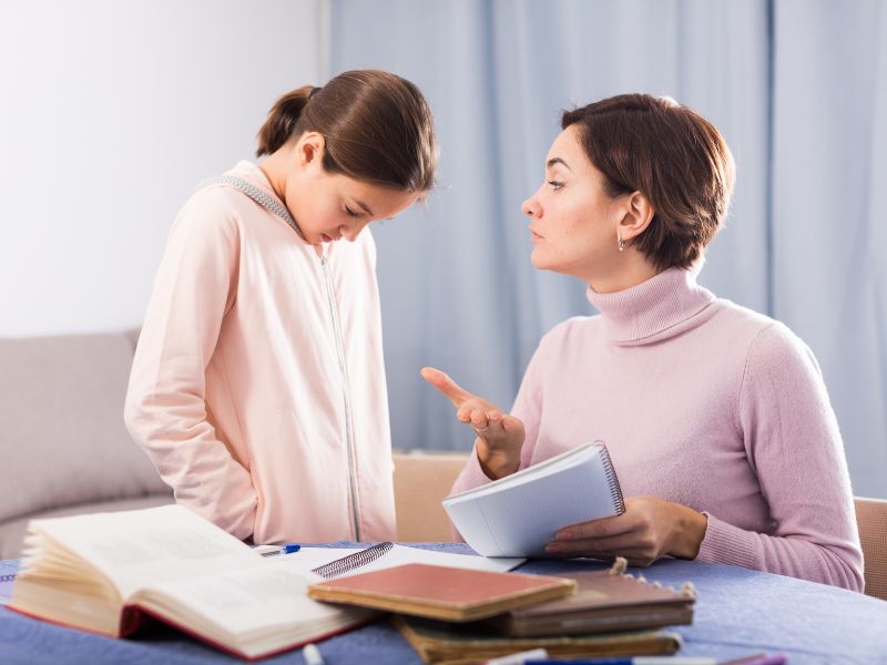 Cách xử lý thông minh, khéo léo khi trẻ nói tục, nói bậy 8 Hãy tìm hiểu rõ nguyên nhân khiến trẻ có hành vi nói bậy để có hướng giải quyết hợp lý