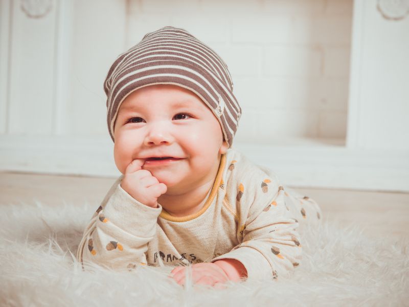 Đặt tên bé gái theo họ hợp mệnh Hoả giúp con được may mắn, nhận được nhiều sự bảo hộ