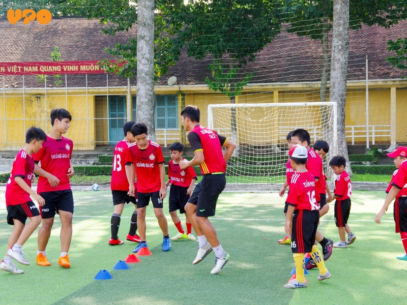 4+ trò chơi rèn luyện kỹ năng lãnh đạo cho trẻ tại nhà 4 Giúp trẻ phát triển phẩm chất cần thiết của nhà lãnh đạo như kiên trì, quyết đoán và biết đặt lợi ích chung lên trên
