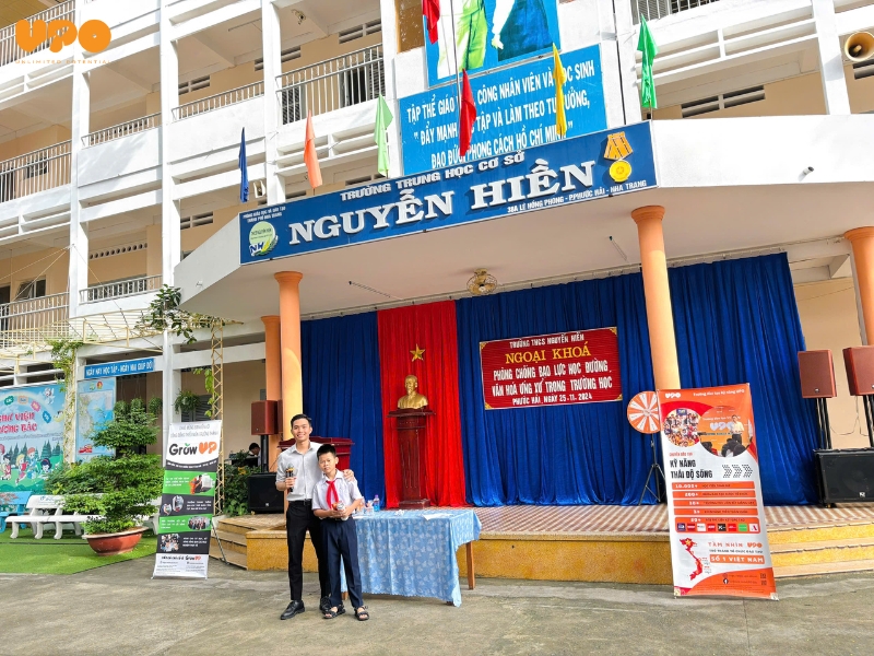 CHUYÊN ĐỀ “VĂN HOÁ ỨNG XỬ, NÓI KHÔNG VỚI BẠO LỰC HỌC ĐƯỜNG” TẠI TRƯỜNG THCS NGUYỄN HIỀN - NHA TRANG 4 di truong nguyen hien 2