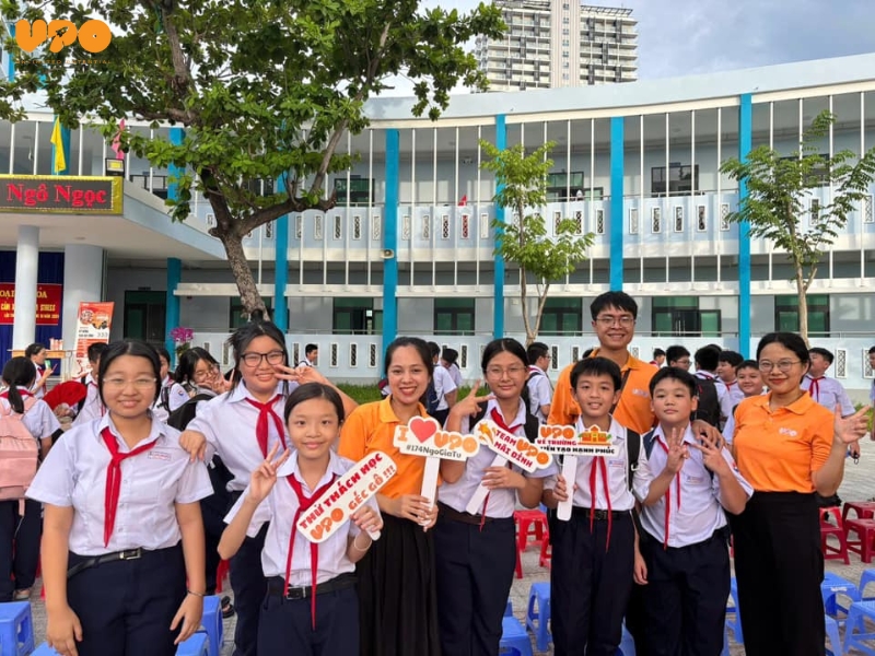 CHUYÊN ĐỀ “QUẢN LÝ CẢM XÚC & GIẢM STRESS” TẠI TRƯỜNG THCS THÁI NGUYÊN – NHA TRANG 4 Các em học sinh hào hứng tham gia buổi ngoại khóa chia sẻ do UPO tổ chức