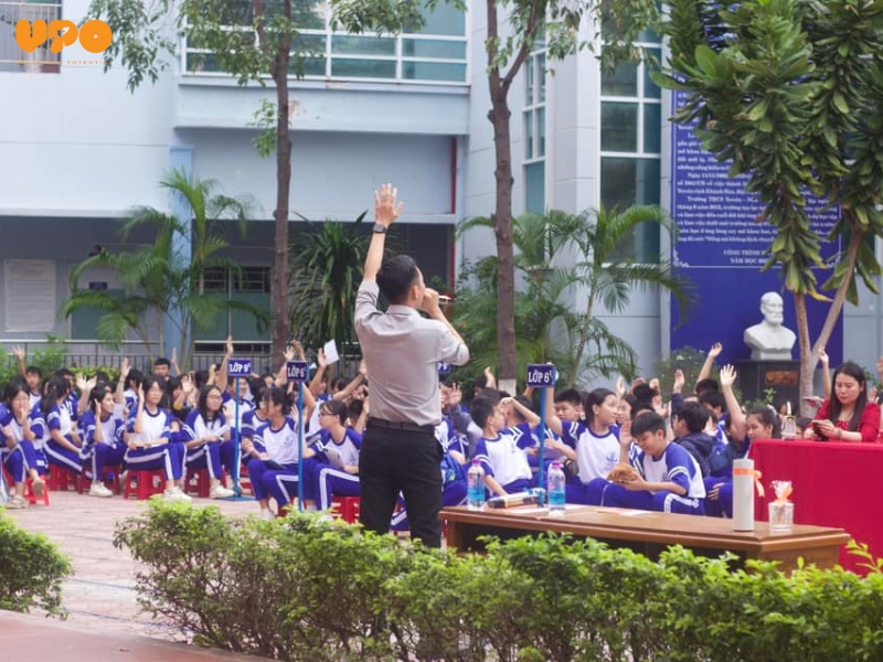 CHUYÊN ĐỀ “HỌC YÊU THƯƠNG – SỐNG HÒA HỢP CÙNG GIA ĐÌNH” TẠI TRƯỜNG THCS YERSIN – NHA TRANG 2 Thầy "Nguyễn Hải Đăng" trực tiếp đứng chia sẻ