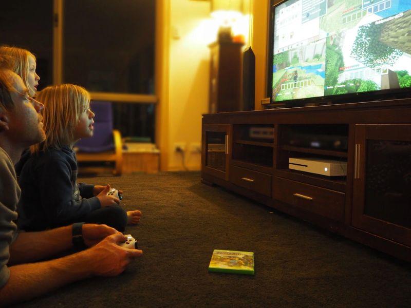 Bố mẹ cần tìm hiểu để có cái nhìn đúng đắn hơn về game và đặc biệt là các trò mà con mình chơi