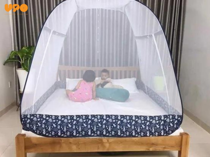 Việc ngủ trong mùng (màn) là cần thiết, đặc biệt đối với trẻ em và các bé sơ sinh