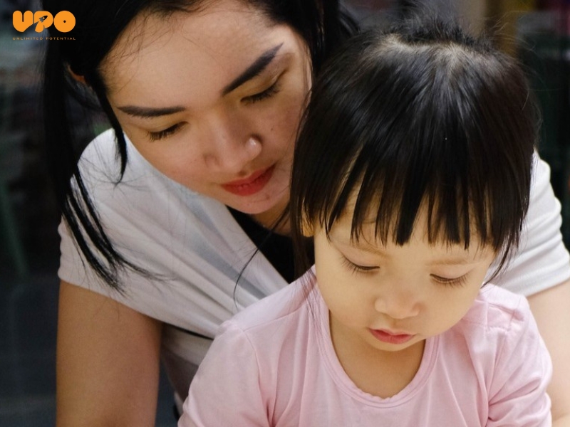 Kỷ luật mềm trong gia đình - Bí quyết khoa học mọi phụ huynh nên biết 3 Nuôi dưỡng cảm xúc cho con bằng tình yêu thương, kiên nhẫn và bao dung