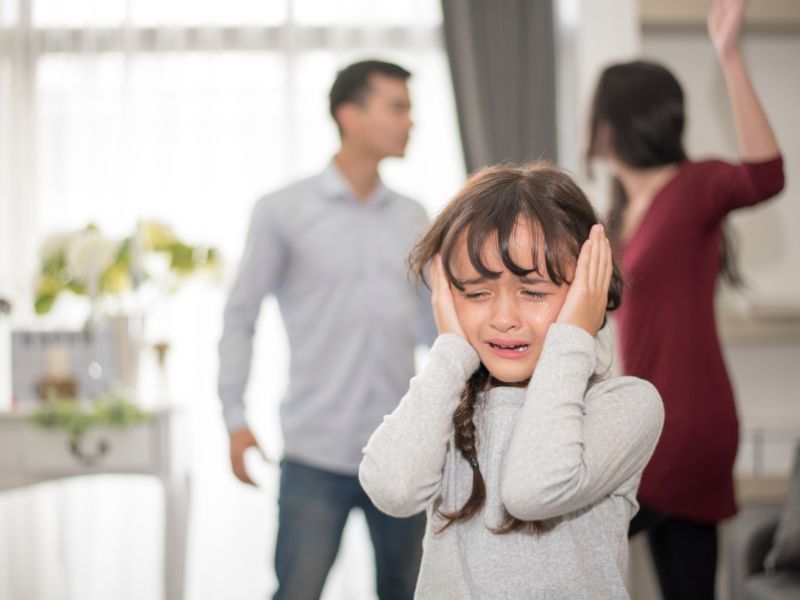 Tại sao con khóc? Nguyên nhân - dấu hiệu giúp bố mẹ nhận biết 12 Mỗi trẻ em có nỗi sợ riêng và thường khóc khi đối mặt với những điều đó