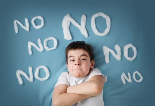 Trẻ mắc chứng ODD thường có thái độ bất kính khó kiểm soát.